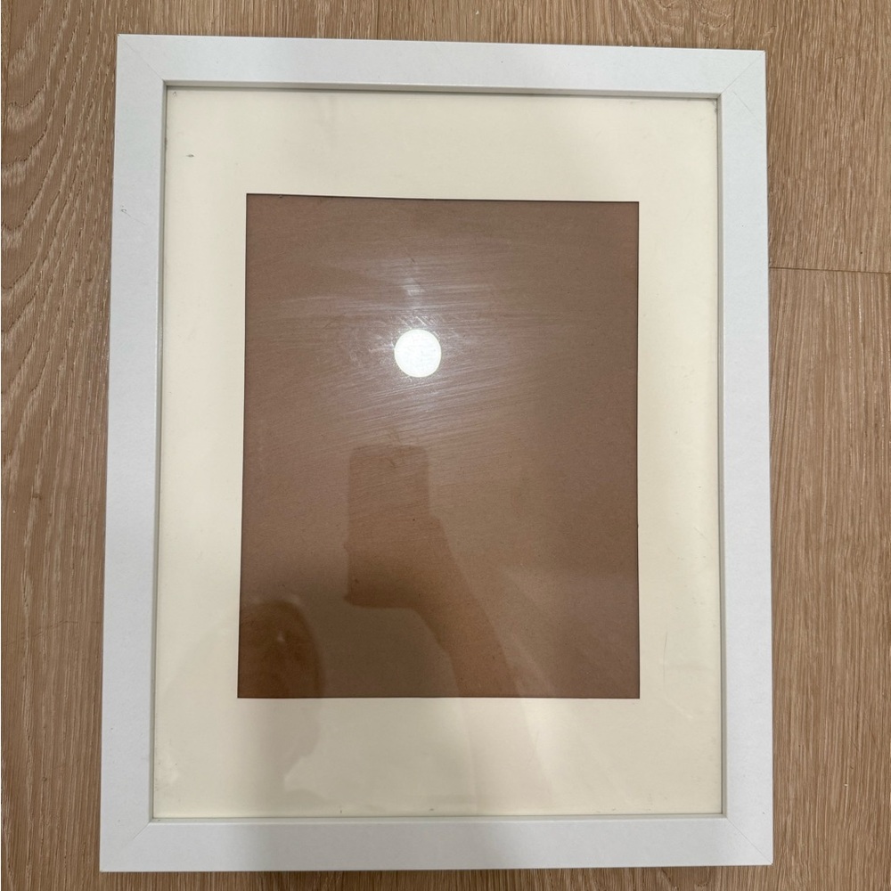 White Mat 11x14 glass Picture Frame for 11x14 photo or 8x10 with a cream mat
